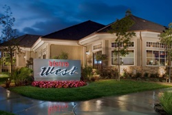 Pet friendly restaurant in Carlsbad, California, dogs allowed restaurant in carlsbad Bistro West